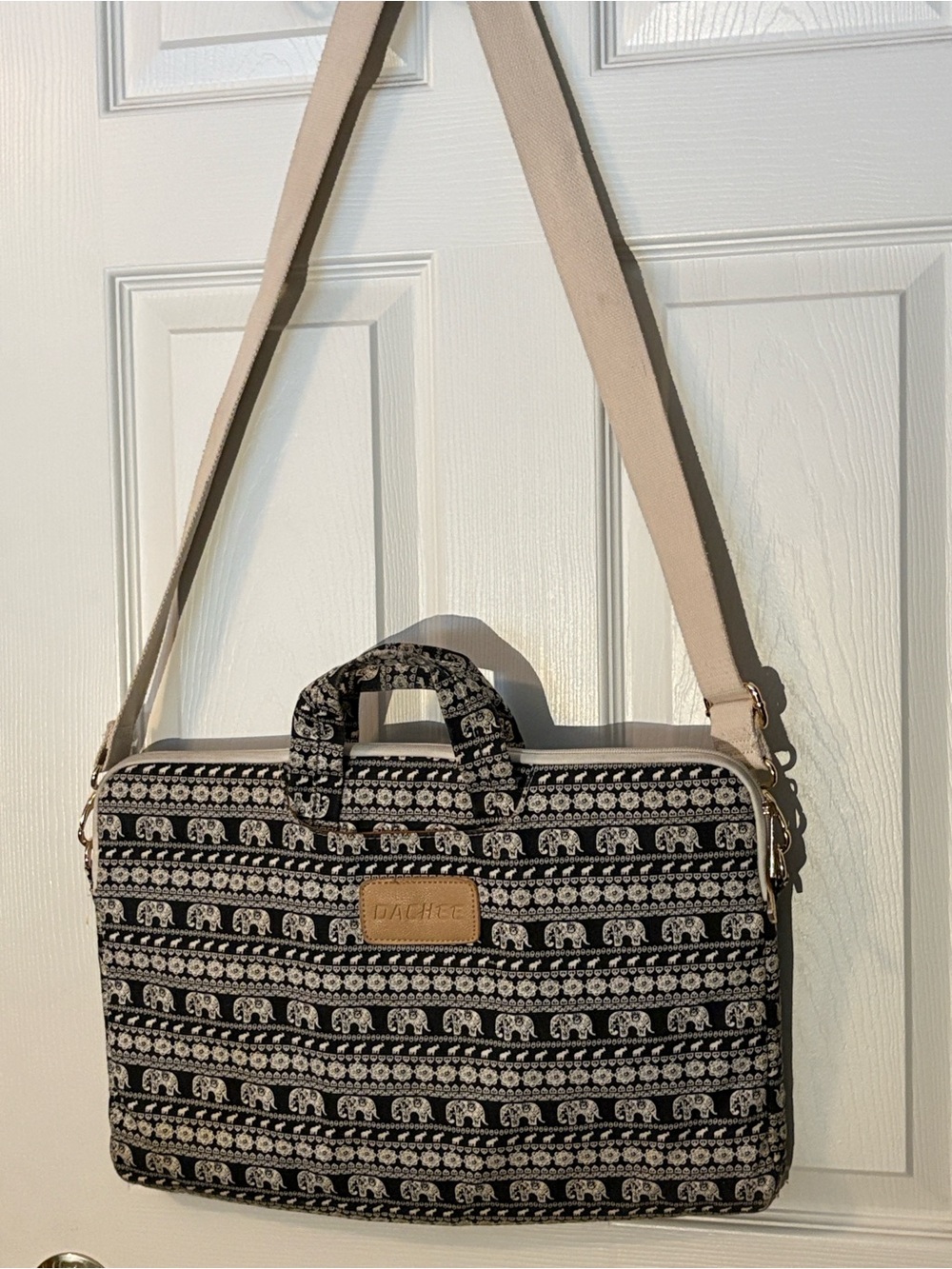 Dachee Elephant-Pattern Laptop Bag